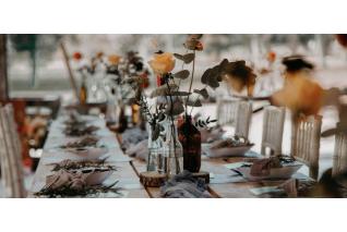 Mariage d’automne : fleurs de saison & menu chic